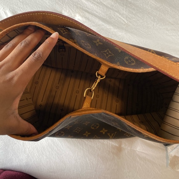 LOUIS VUITTON DELIGHTFUL MONOGRAM CANCAS MM - Picture 7 of 15